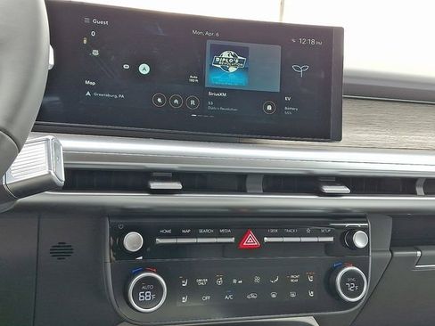 New 2026 Hyundai Ioniq 9 SEL image 8