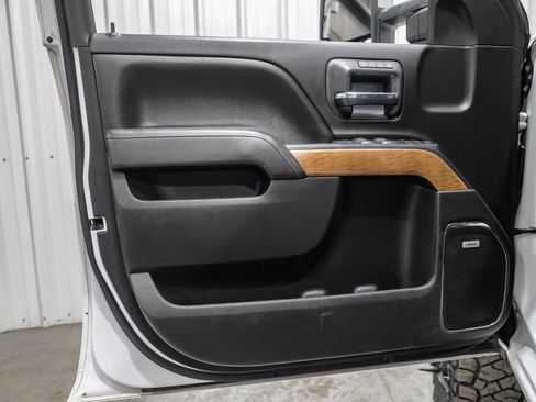 Used 2019 Chevrolet Silverado 3500 LTZ w/ Duramax Plus Package image 38