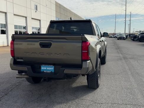 Used 2024 Toyota Tacoma 4x4 Double Cab image 35