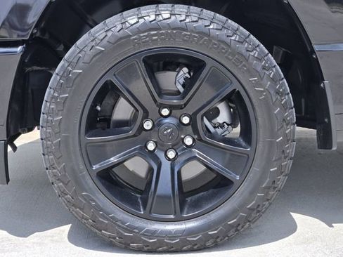 Used 2024 RAM 1500 Big Horn RWD image 14