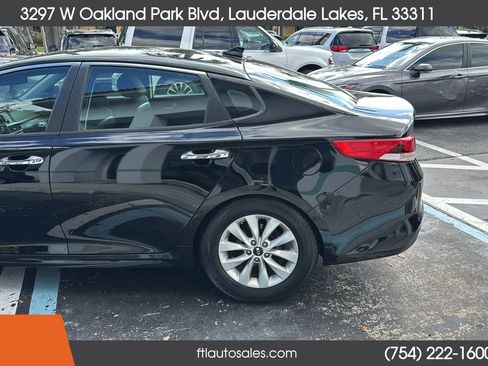 Used 2017 Kia Optima LX FWD image 14