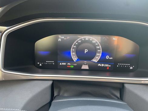 New 2026 Volkswagen Taos SE FWD image 20
