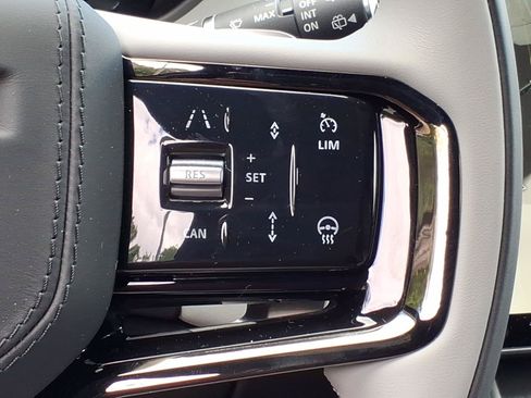 New 2026 Land Rover Range Rover Velar Dynamic SE AWD/4WD image 15