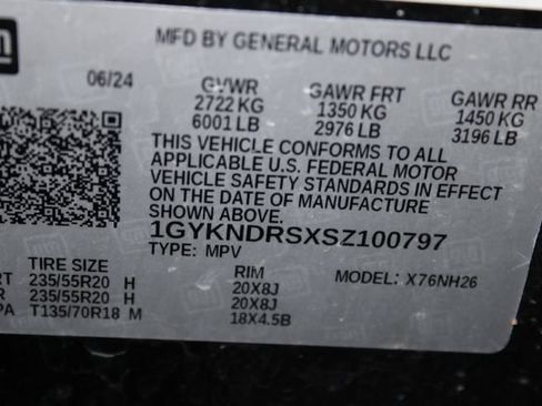 Certified 2025 Cadillac XT5 Premium Luxury w/ Technology Package AWD/4WD image 38