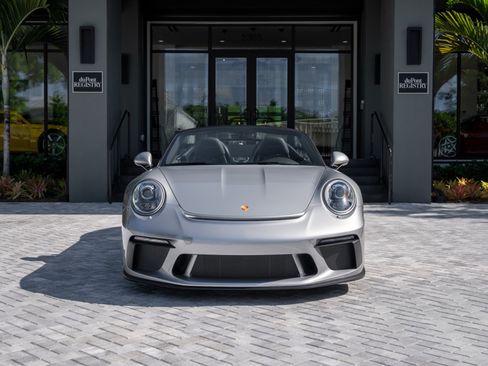 Used 2019 Porsche 911 Speedster RWD image 14