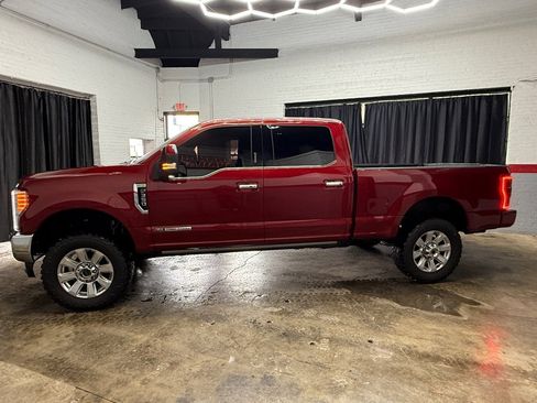 Used 2018 Ford F350 Platinum w/ Platinum Ultimate Package image 3