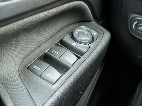 Used 2023 Chevrolet Equinox RS w/ RS Leather Package FWD image 27