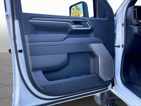 Used 2025 Chevrolet Silverado 3500 High Country w/ Technology Package image 21