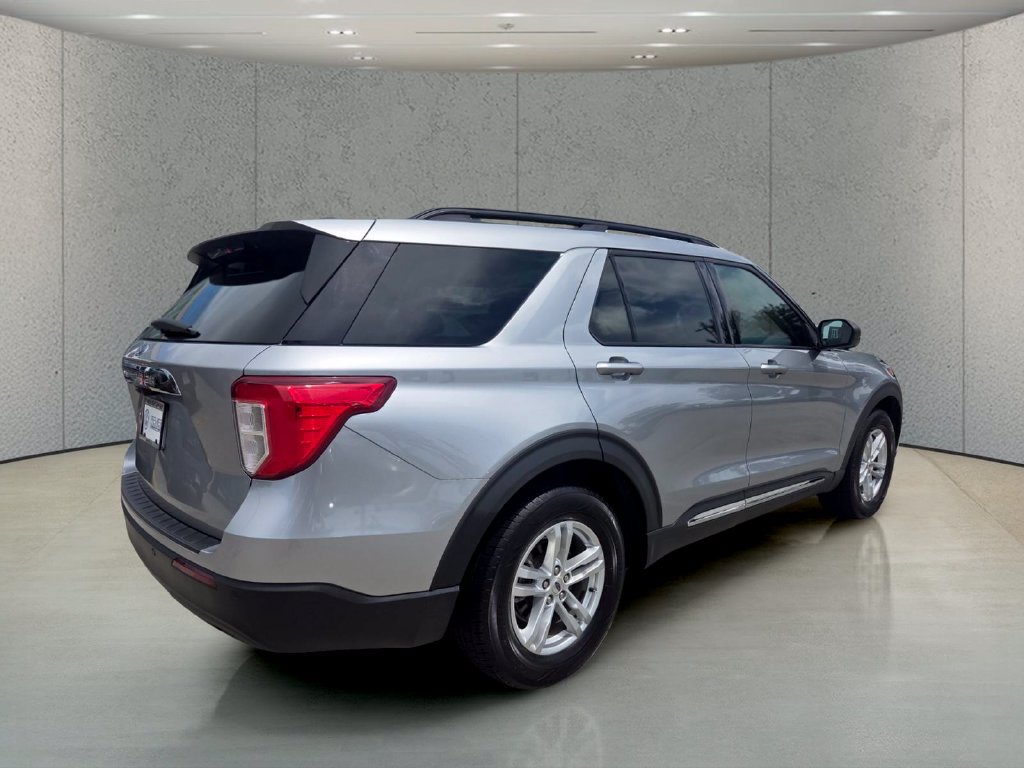 Used 2023 Ford Explorer XLT RWD image 5