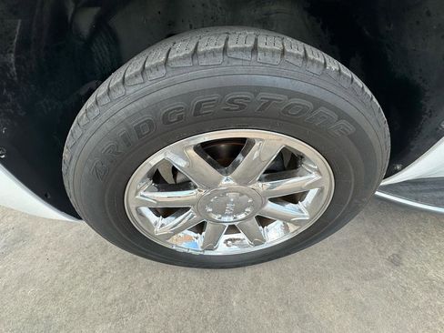 Used 2014 GMC Yukon XL Denali RWD image 29