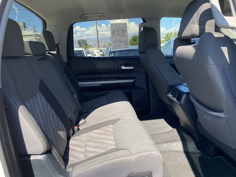 Used 2018 Toyota Tundra SR5 w/ SR5 Upgrade Package image 17