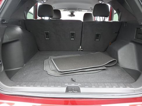 Used 2024 Chevrolet Equinox LT FWD image 18