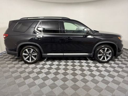 Used 2024 Honda Pilot Elite image 7