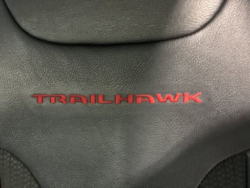 Used 2024 Jeep Compass Trailhawk AWD/4WD image 17