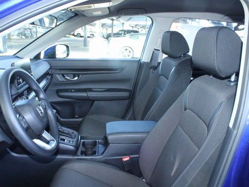 Used 2025 Honda CR-V LX image 6