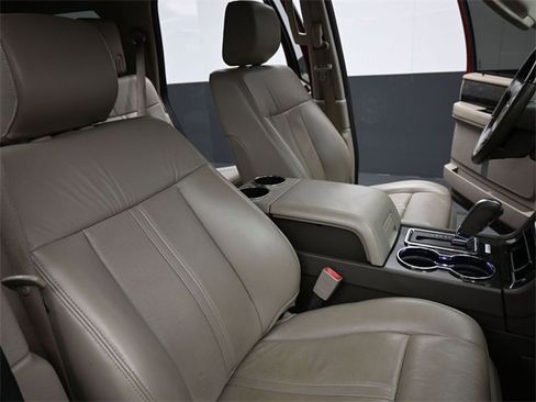 Used 2017 Lincoln Navigator Select image 28