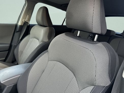 Used 2024 Subaru Crosstrek 2.0i Premium image 12