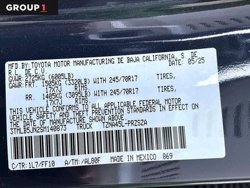 Certified 2025 Toyota Tacoma SR5 AWD/4WD image 36