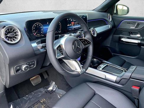 Used 2026 Mercedes-Benz GLB 250 image 8