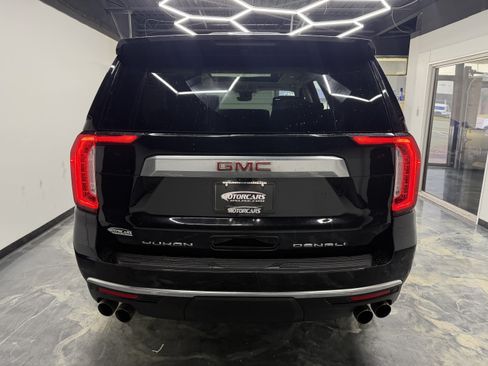 Used 2023 GMC Yukon Denali w/ Advanced Technology Package AWD/4WD image 10