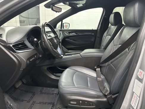Used 2022 Buick Enclave Premium image 20