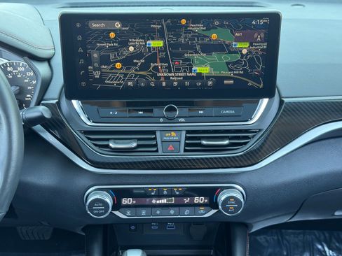 Used 2024 Nissan Altima 2.0 SR image 22