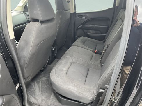 Used 2021 Chevrolet Colorado LT AWD/4WD image 14