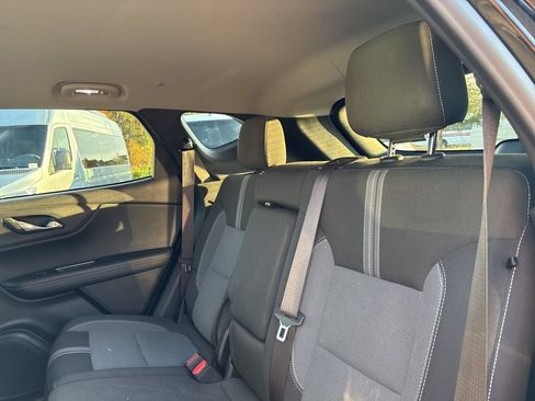 Used 2025 Chevrolet Blazer LT FWD image 24