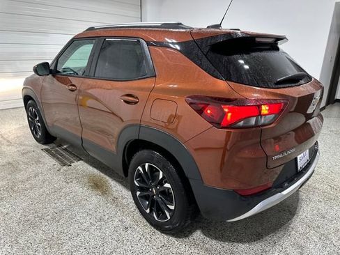 Used 2021 Chevrolet TrailBlazer LT w/ Sun and Liftgate Package image 24