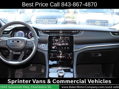 Used 2023 Jeep Grand Cherokee Altitude AWD/4WD image 29