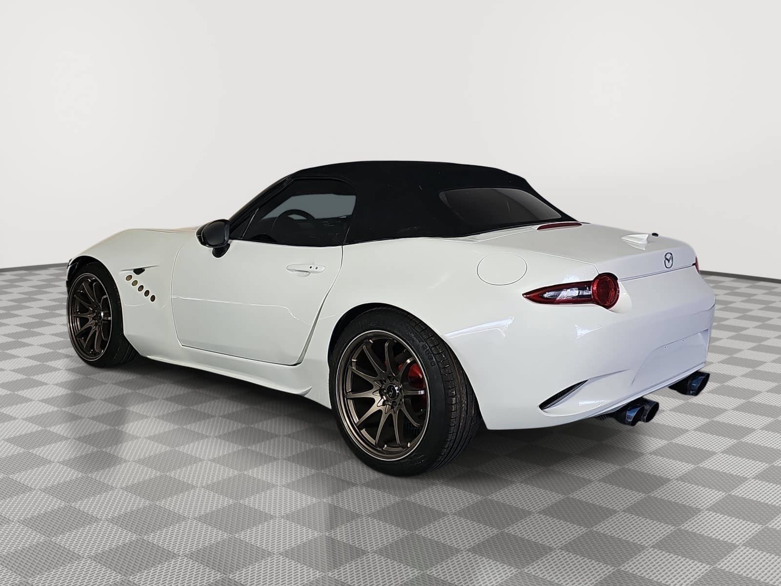 Used 2018 MAZDA MX-5 Miata Grand Touring RWD image 6