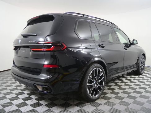 Used 2027 BMW X7 xDrive40i w/ M Sport Package AWD/4WD image 3