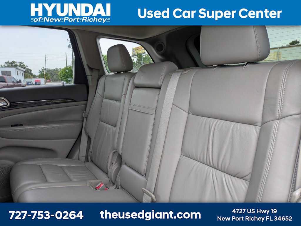 Used 2012 Jeep Grand Cherokee Laredo RWD image 12