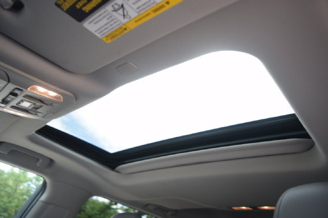 Used 2021 Toyota Highlander XLE FWD image 22
