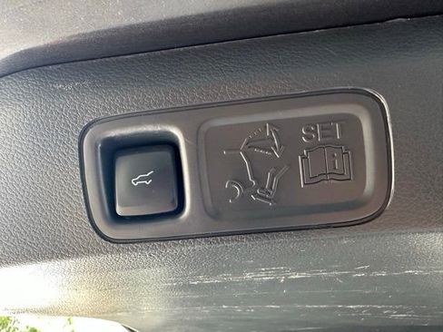 Used 2022 Ford Expedition Max Platinum AWD/4WD image 27