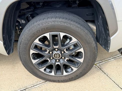 Used 2024 Toyota Tundra Limited image 9