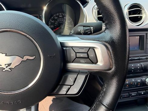Used 2015 Ford Mustang GT RWD image 39
