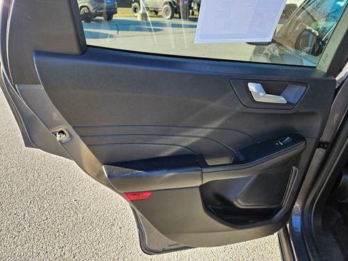 Used 2021 Ford Escape SE w/ Cold Weather Package image 23