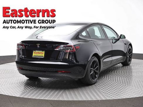 Used 2023 Tesla Model 3 Standard Range image 5