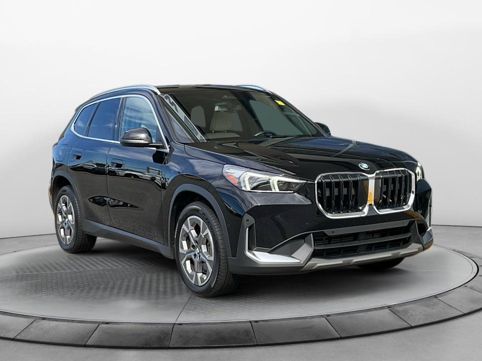 Used 2023 BMW X1 xDrive28i AWD/4WD image 1