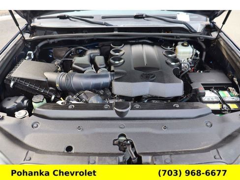 Used 2018 Toyota 4Runner SR5 Premium image 35