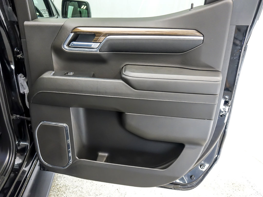 Used 2024 Chevrolet Silverado 1500 RST w/ Convenience Package II AWD/4WD image 22