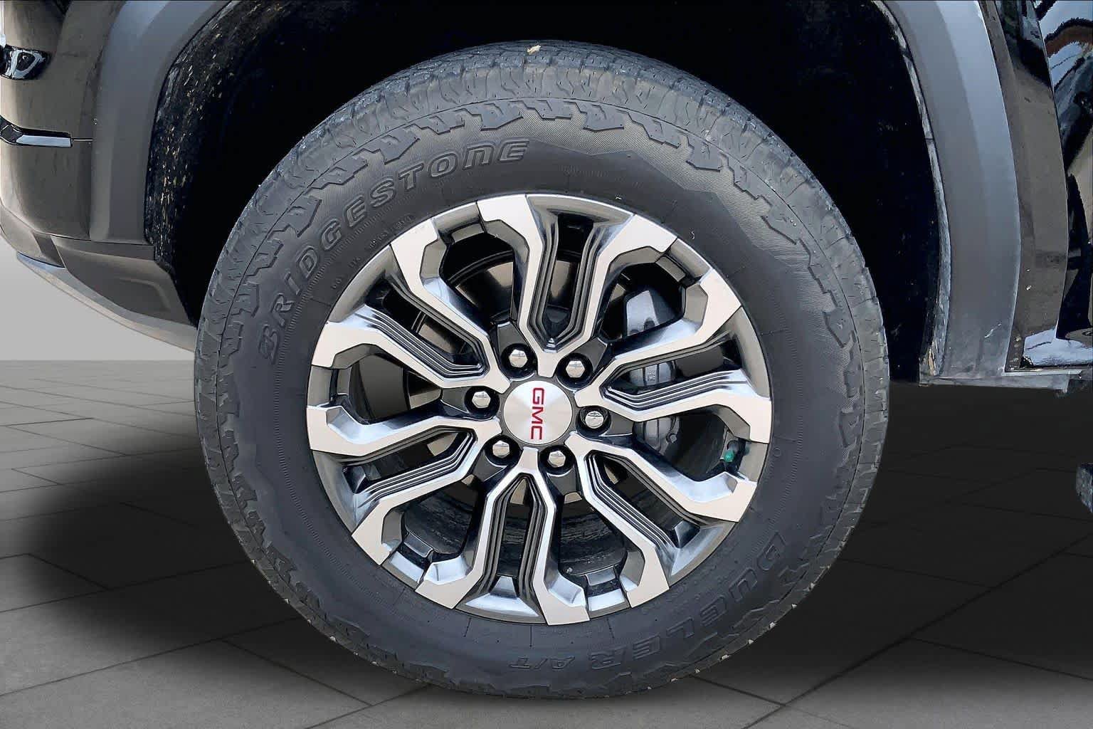 Certified 2026 GMC Canyon Denali AWD/4WD image 10