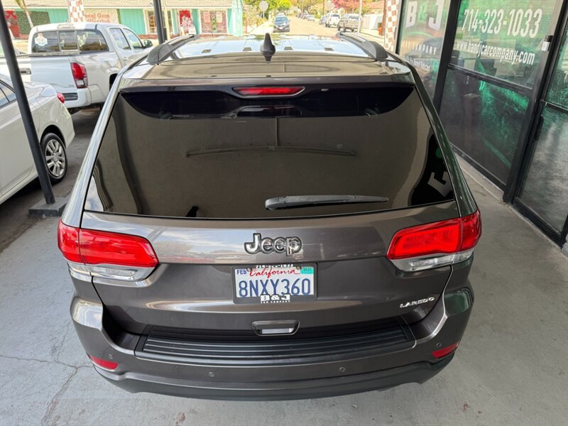 Used 2019 Jeep Grand Cherokee Laredo RWD image 14