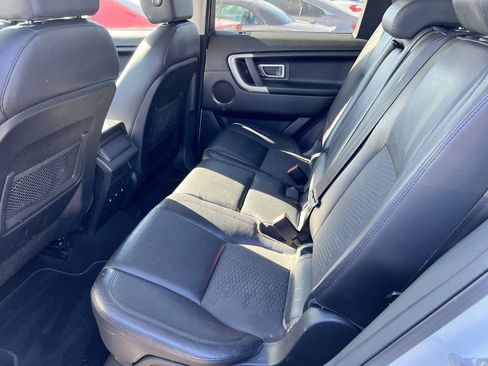 Used 2016 Land Rover Discovery Sport SE image 12