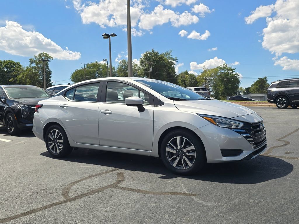 Used 2025 Nissan Versa SV FWD image 1