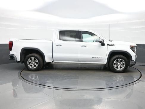Used 2024 GMC Sierra 1500 SLT AWD/4WD image 10