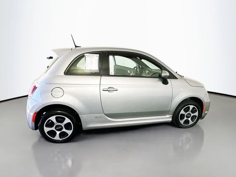 Used 2017 FIAT 500 e FWD image 8