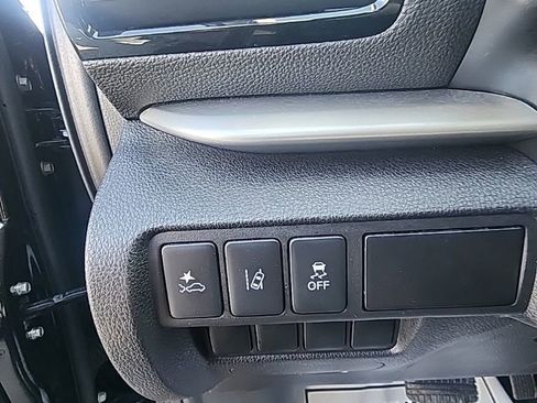 Used 2024 Mitsubishi Eclipse Cross LE image 18