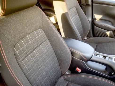 Used 2023 Honda HR-V Sport image 10